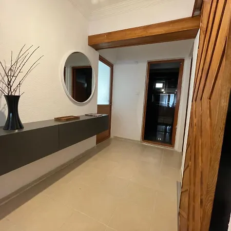 Roch House * Ula
