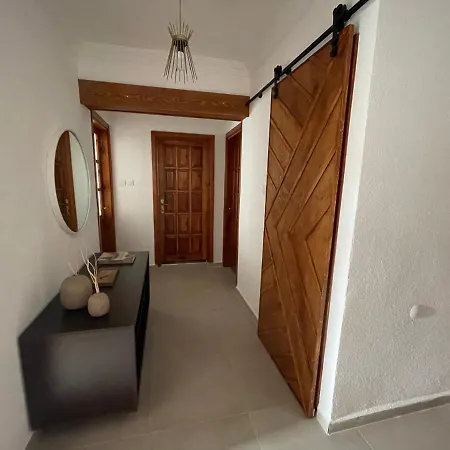 Διαμέρισμα Roch House *